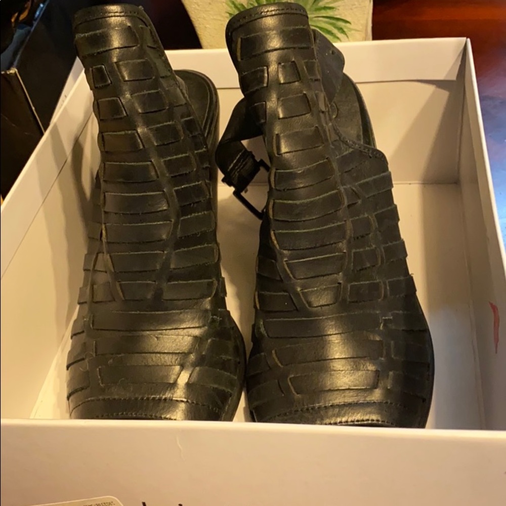 Jessica Simpson black wedge heel